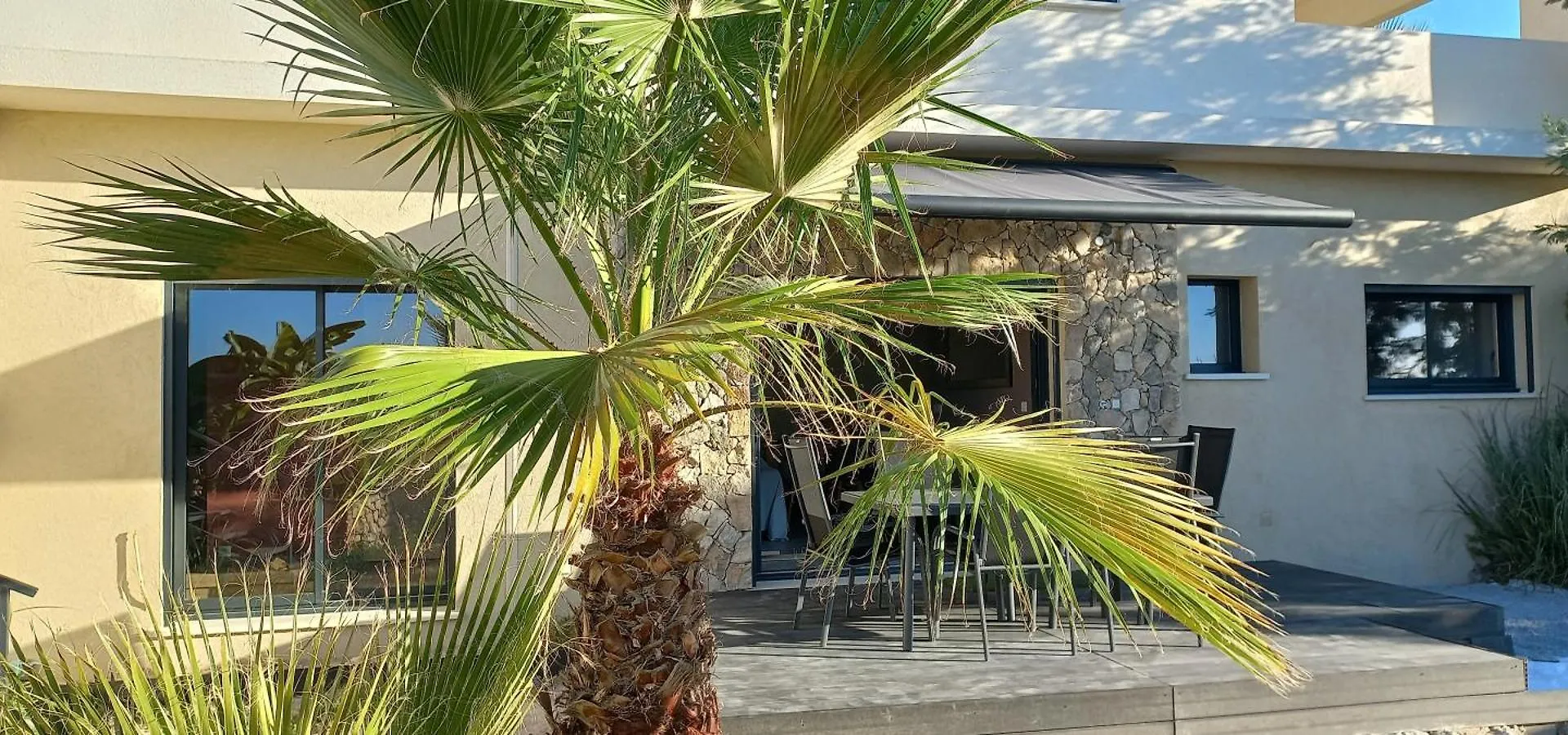 Luxueux Appartement Dans Propriete Contemporaine, Jardin Privatif, Piscine La Roquette-sur-Siagne Apartment